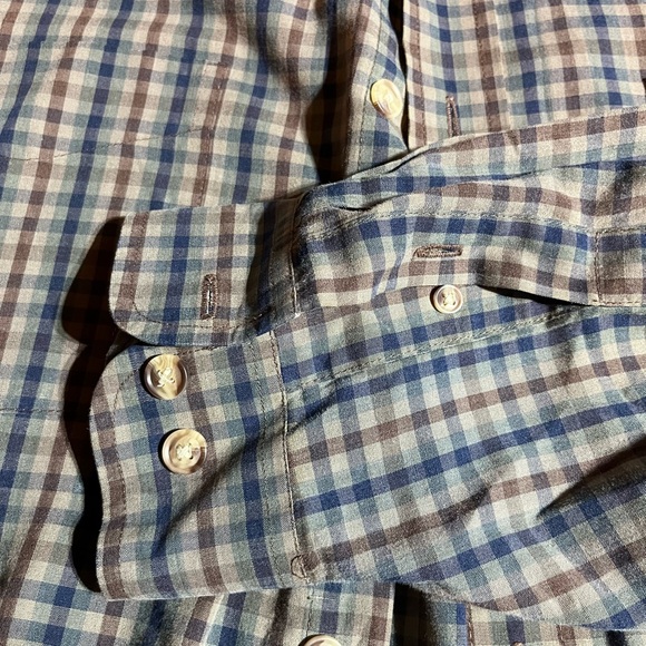 VAN HEUSEN (2X) MULTICOLORED PLAID BUTTON DOWN LONG SLEEVE PREOWNED SHIRT - Picture 7 of 9